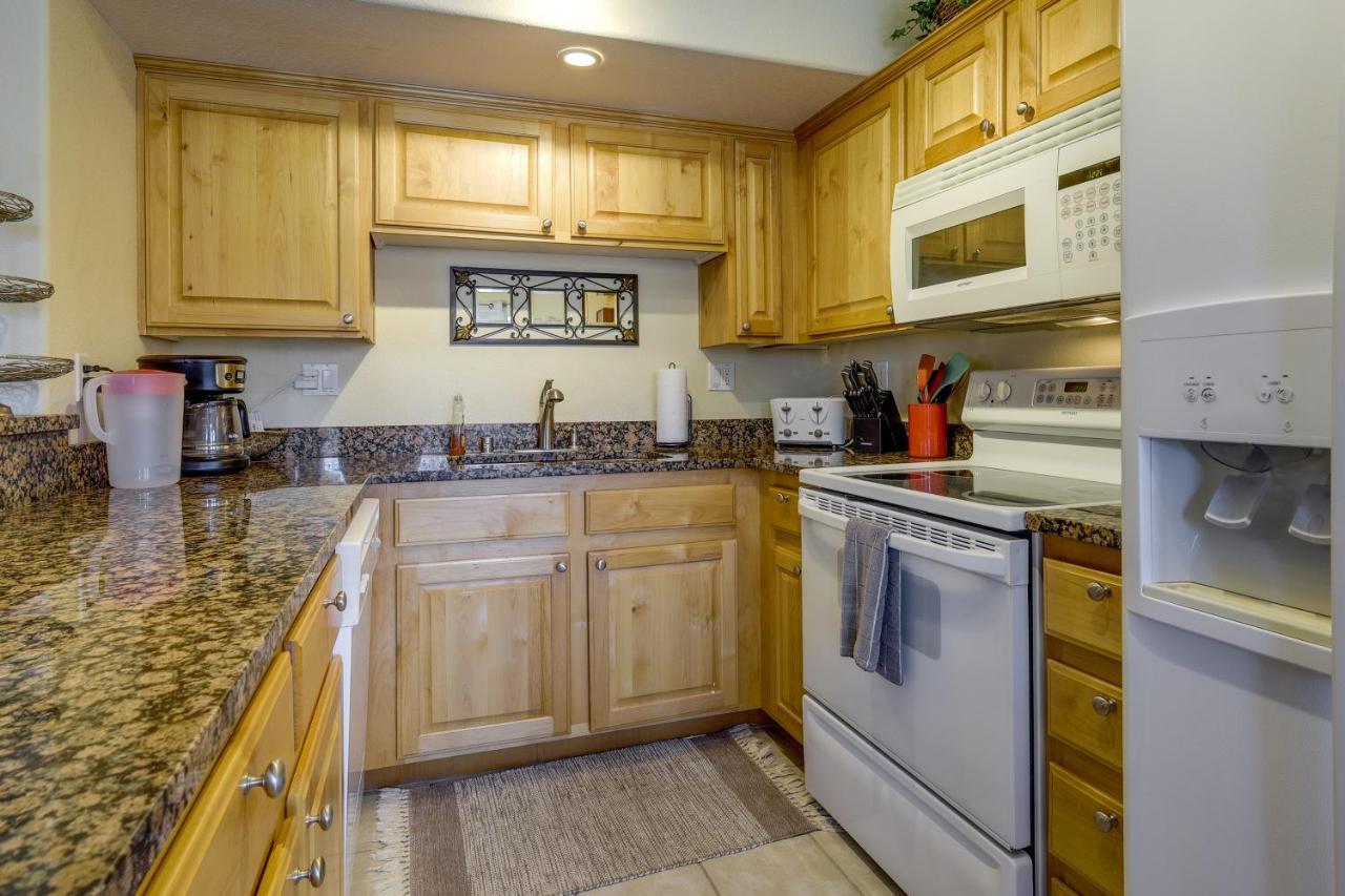 With Community Pool And Hot Tub! * Mesquite